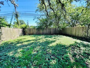 12213 Dundee Dr in Austin, TX - Building Photo - Building Photo