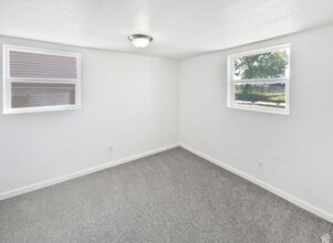 2959 W 1300 N in Clinton, UT - Foto de edificio - Building Photo