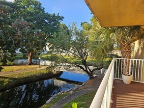 5140 SW 40th Ave in Fort Lauderdale, FL - Building Photo - Building Photo