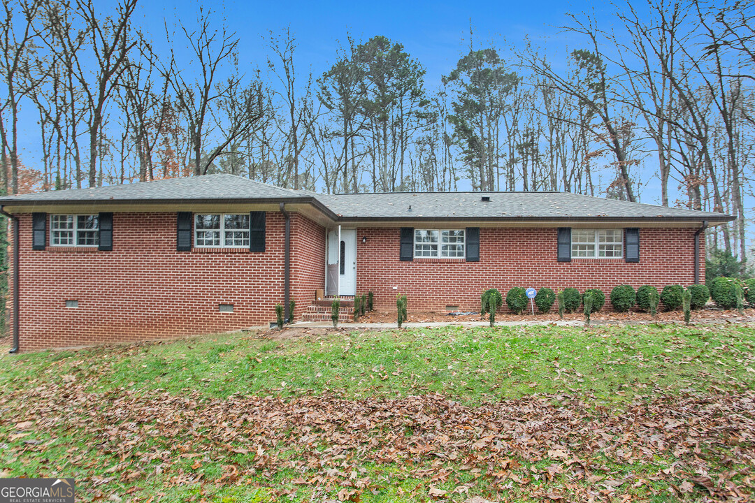 1872 Forrest Rd in Lawrenceville, GA - Building Photo