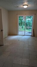 1009 Autumn Crest Ct in Stone Mountain, GA - Building Photo - Building Photo