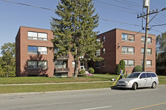 172-174 Berry Rd in Toronto, ON - Building Photo - Building Photo