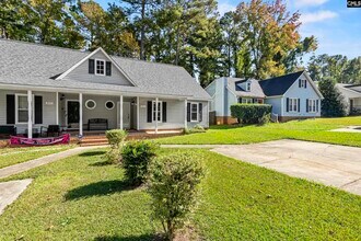 241 Friarsgate Blvd in Irmo, SC - Foto de edificio - Building Photo