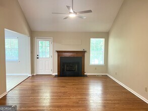 217 Briarpatch Ct in Stockbridge, GA - Building Photo - Building Photo