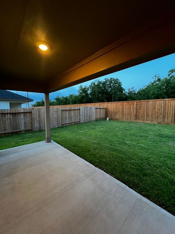 8439 Sandy Coral Ln in Iowa Colony, TX - Building Photo - Building Photo