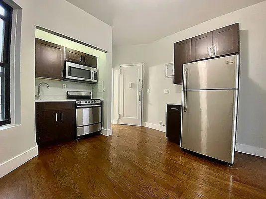 1885 Amsterdam Ave in New York, NY - Building Photo - Building Photo