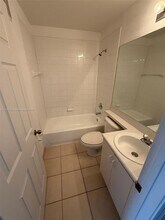 6815 Sienna Club Dr in Lauderhill, FL - Building Photo - Building Photo