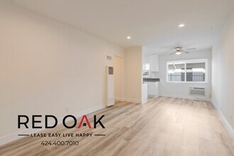 14766 Delano St in Los Angeles, CA - Building Photo - Building Photo