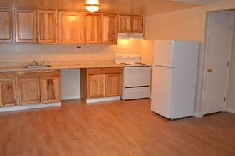 Whitewater Park Apartments in Reno, NV - Foto de edificio - Building Photo