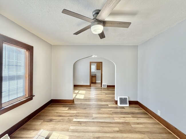 1212 Center Ave in Janesville, WI - Building Photo - Building Photo