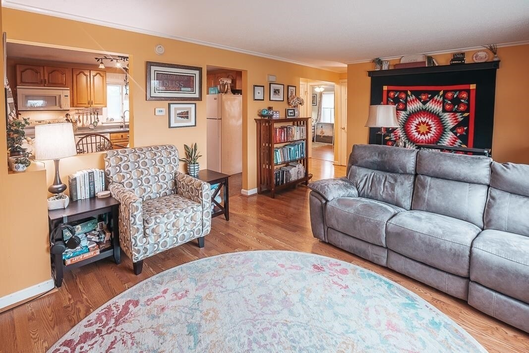 58 Harvey Rd in Londonderry, NH - Building Photo