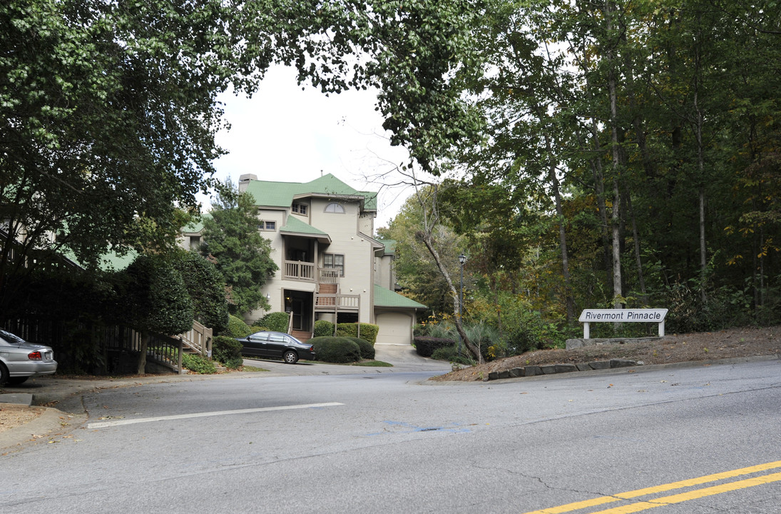 Fairview Bluff Apartments in Alpharetta, GA - Building Photo