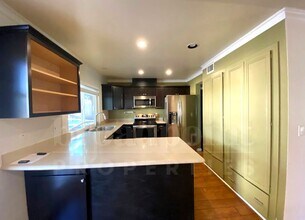 470 Via Arboles in San Marcos, CA - Building Photo - Building Photo