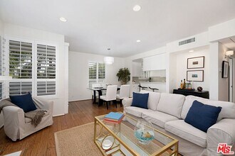 12115 San Vicente Blvd in Los Angeles, CA - Building Photo - Building Photo