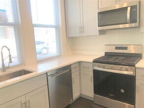 75 Kinnaird St, Unit 1 in Cambridge, MA - Building Photo - Building Photo