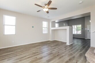 17378 W Holland Ln in Surprise, AZ - Building Photo - Building Photo