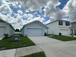 5314 Oxford Gray Rd in Wesley Chapel, FL - Building Photo - Building Photo