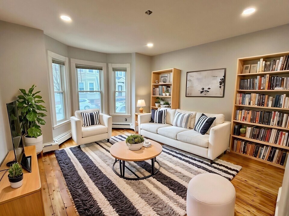 148 L St in Boston, MA - Building Photo