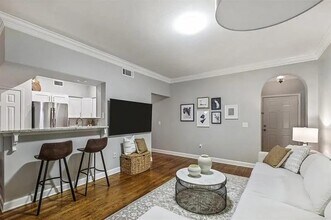 3777 Peachtree Rd in Brookhaven, GA - Building Photo - Building Photo