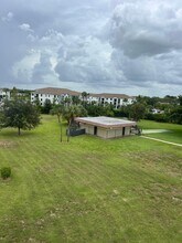 9355 SW 8th St, Unit 409 in Boca Raton, FL - Foto de edificio - Building Photo