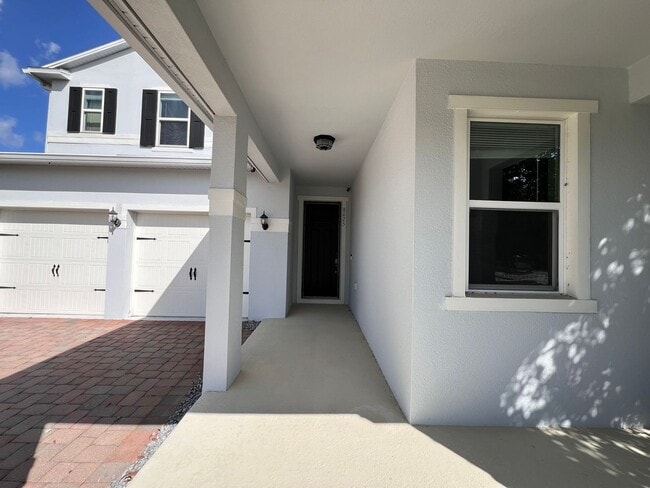 8025 Bowery Dr in Winter Garden, FL - Building Photo - Building Photo