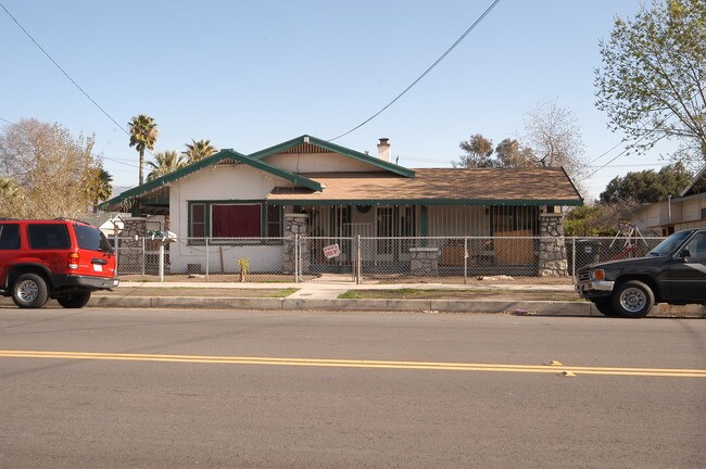 1031 N F St in San Bernardino, CA - Building Photo - Building Photo