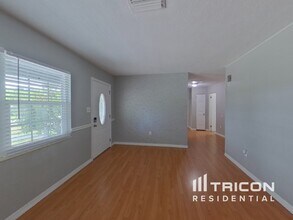 5281 56th Ave N in St. Petersburg, FL - Building Photo - Building Photo