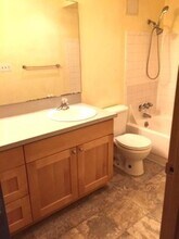 2414 Alki Ave SW in Seattle, WA - Building Photo - Building Photo