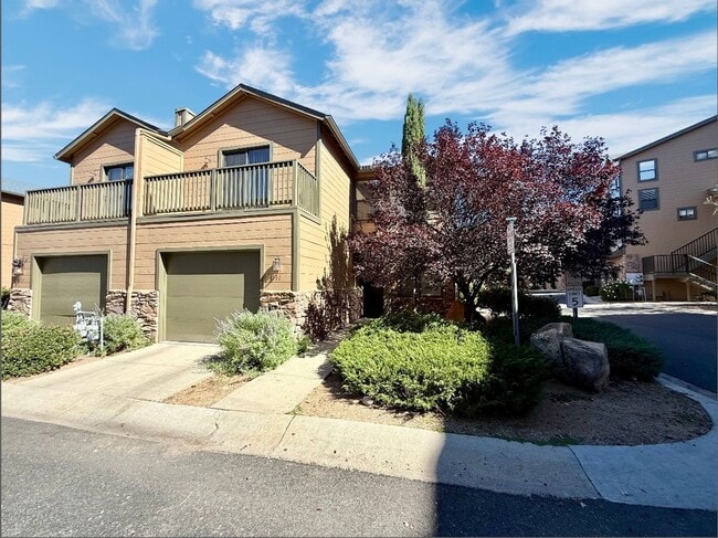 property at 1131 Hughes St