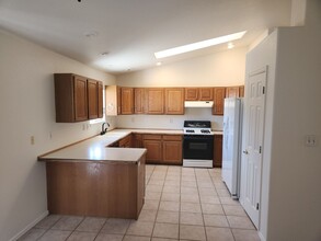 518 S Putter Dr in Pueblo West, CO - Building Photo - Building Photo