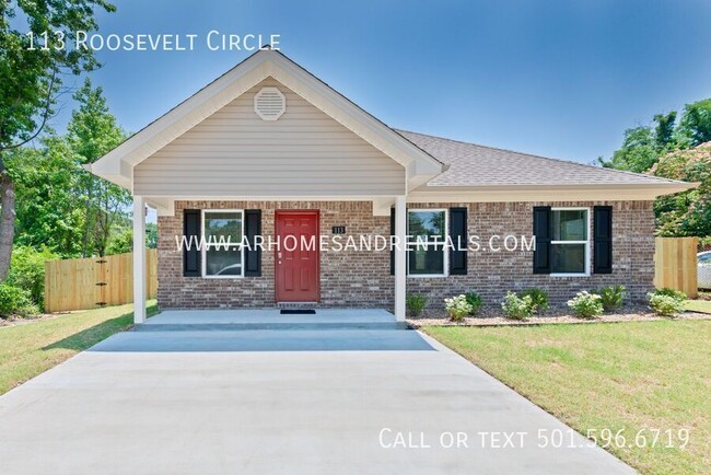 property at 113 Roosevelt Cir