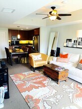 875 G St, Unit 310 in San Diego, CA - Foto de edificio - Building Photo