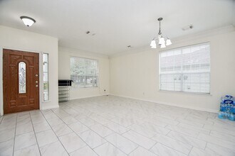 9641 Weldridge Dr in Sugar Land, TX - Building Photo - Building Photo