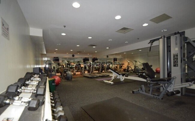 15 North Beacon St, Unit 503 in Boston, MA - Building Photo - Building Photo