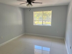 17202 Glenmoor Dr in West Palm Beach, FL - Building Photo - Building Photo