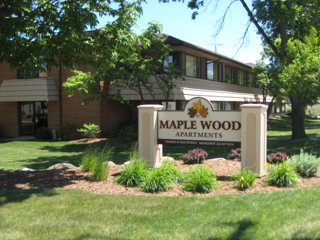 Maplewood Apartments in Kenosha, WI - Foto de edificio