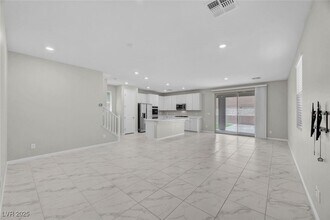 4165 Royal Melody Ct in Las Vegas, NV - Foto de edificio - Building Photo
