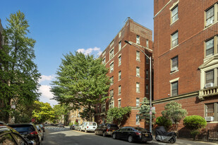 1900 Albemarle Rd in Brooklyn, NY - Foto de edificio - Building Photo