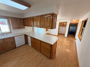 19321 E 8th Ave in Spokane Valley, WA - Building Photo - Building Photo
