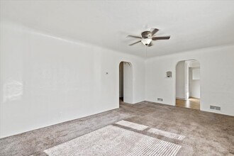 1104 E Dewey Ave in Nampa, ID - Building Photo - Building Photo