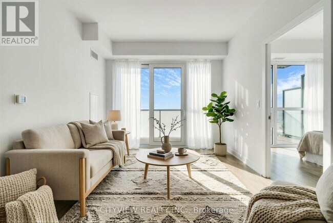 430 Square One Dr in Mississauga, ON - Building Photo - Building Photo