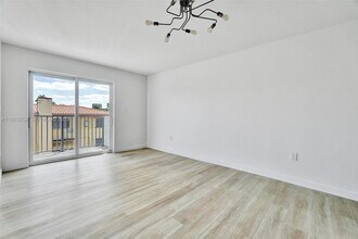 620 SW 10th St in Miami, FL - Building Photo - Building Photo