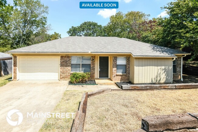 property at 6407 Woods Edge Dr