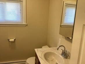 633 Main St, Unit 4 in Avoca, PA - Building Photo - Building Photo