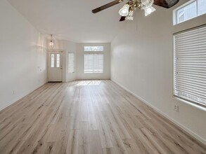 27204 Michener Dr in Menifee, CA - Building Photo - Building Photo