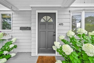 405 Prospect Dr in Stratford, CT - Building Photo - Building Photo