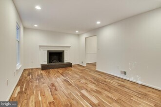 11526 Timberbrook Dr in Waldorf, MD - Foto de edificio - Building Photo