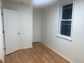 3617 W Belmont Ave, Unit 1st Floor Duplex in Chicago, IL - Building Photo - Building Photo
