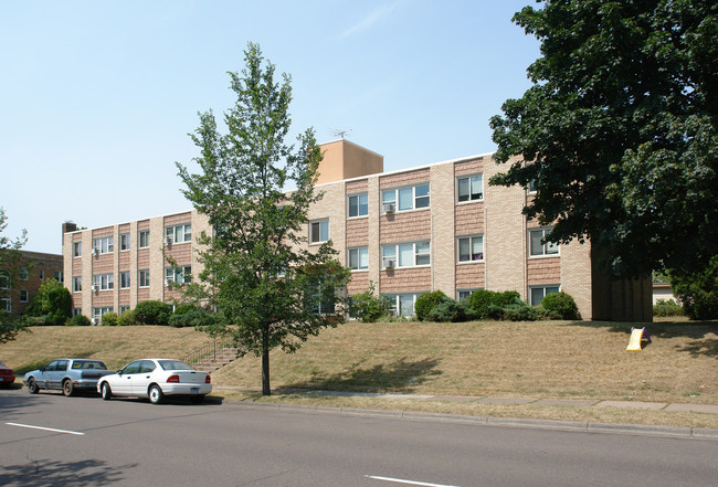 Northland Apartments in Duluth, MN - Foto de edificio - Building Photo