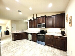 1102 Laconia St in Sebastian, FL - Building Photo - Building Photo